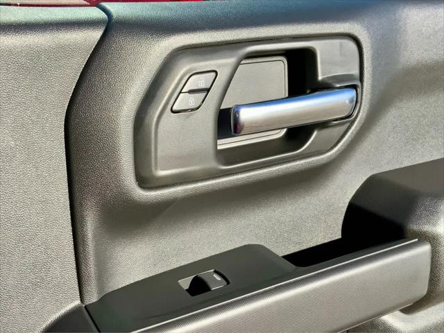 2026 Chevrolet Silverado 1500 4WD Crew Cab Short Bed Custom