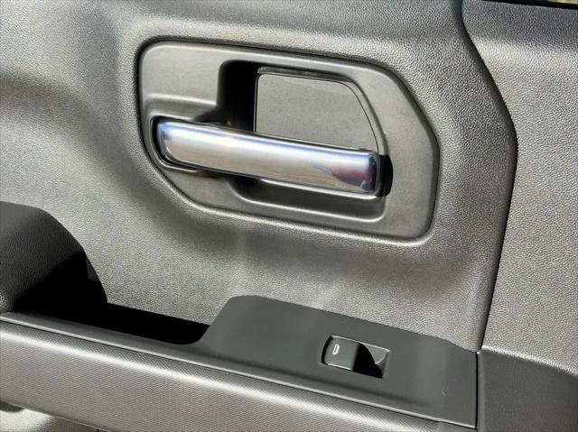 2026 Chevrolet Silverado 1500 4WD Crew Cab Short Bed Custom