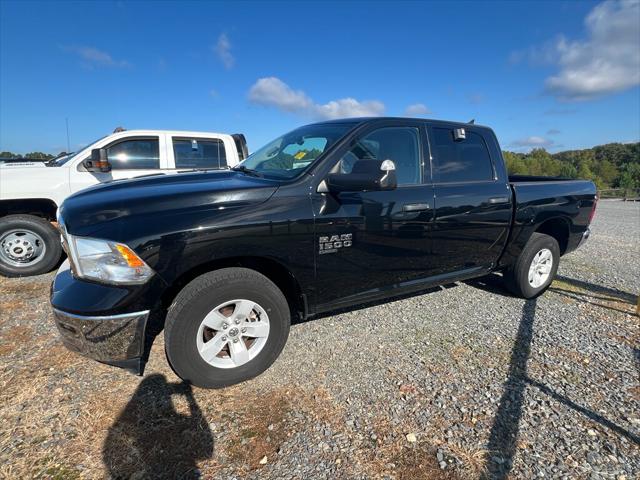 2023 RAM 1500 Classic SLT Crew Cab 4x4 57 Box 2023 RAM 1500 Classic SLT Crew Cab 4x4 57 Box