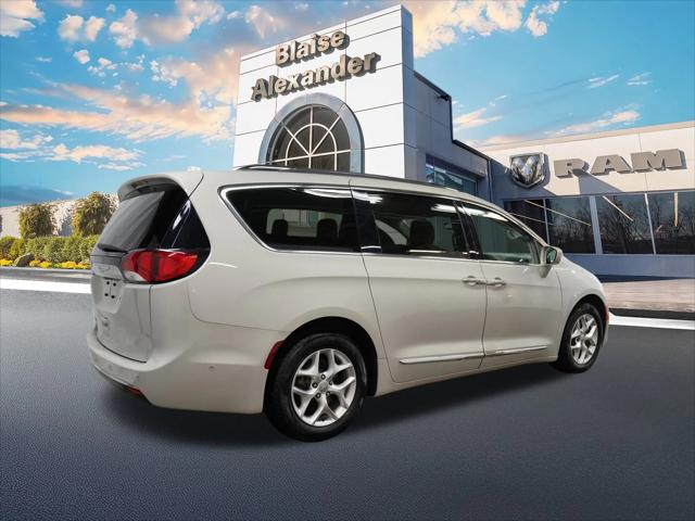 2020 Chrysler Pacifica Touring L Plus