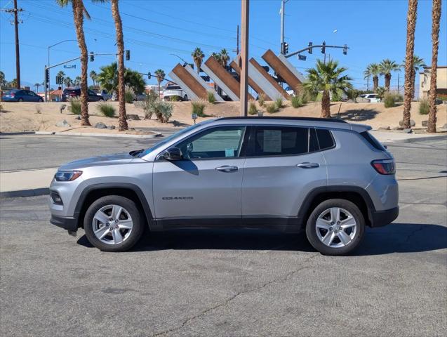 2022 Jeep Compass Latitude FWD