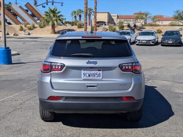 2022 Jeep Compass Latitude FWD