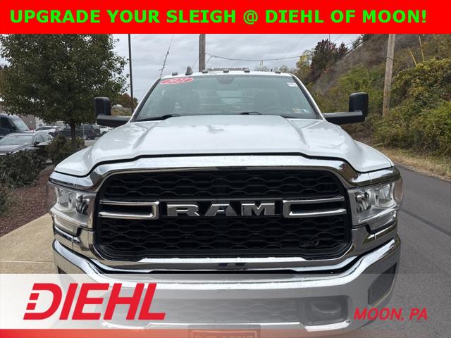 2021 RAM 3500 Chassis Tradesman/SLT 2021 RAM 3500 Chassis Tradesman/SLT