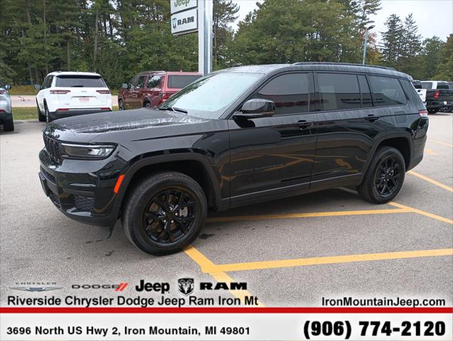 2025 Jeep Grand Cherokee L Altitude 4x4 2025 Jeep Grand Cherokee L Altitude 4x4