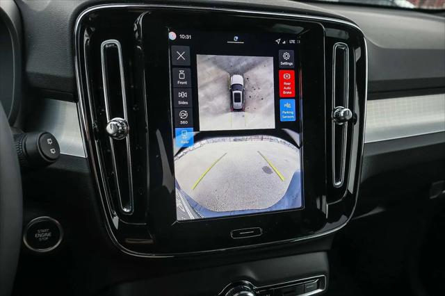 2026 Volvo XC40 Black Edition Ultra, B5 AWD Gas (mild hybrid)