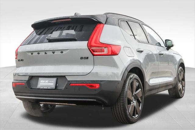 2026 Volvo XC40 Black Edition Ultra, B5 AWD Gas (mild hybrid)