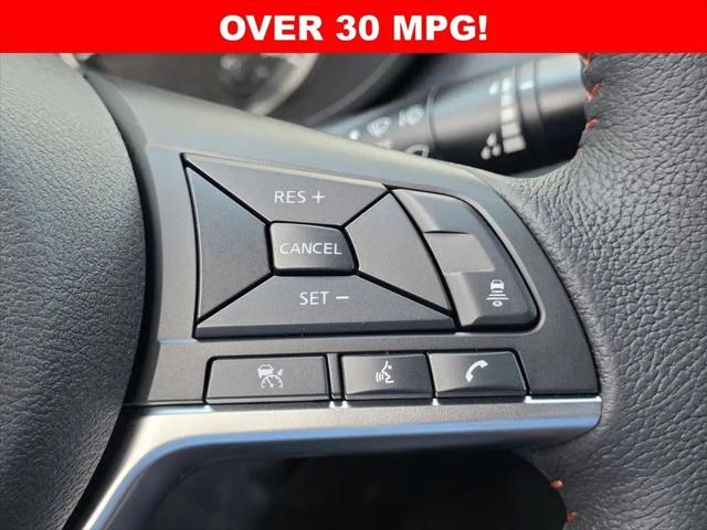 2025 Nissan Versa 1.6 SR
