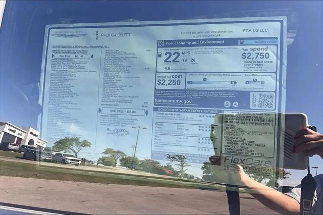 2026 Chrysler Pacifica Select