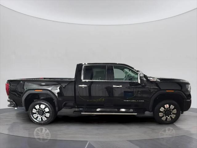 2026 GMC Sierra 2500HD Crew Cab, Standard Bed, Denali, 4WD
