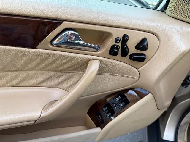 2001 Mercedes-Benz C 320 C 320