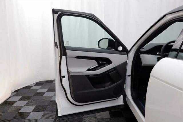 2026 Land Rover Range Rover Evoque Dynamic SE