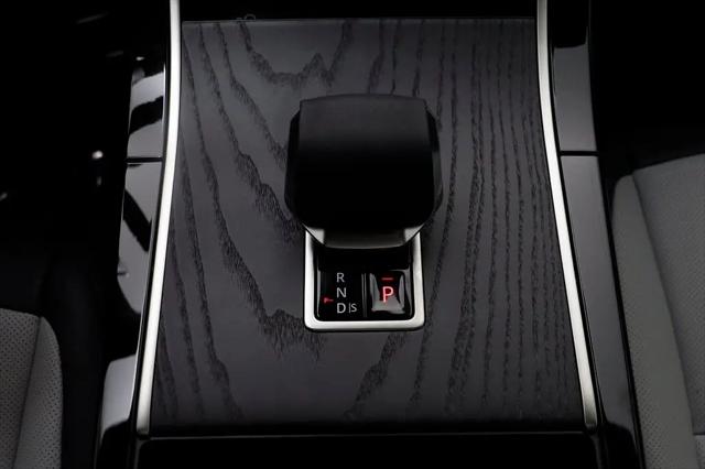 2026 Land Rover Range Rover Evoque Dynamic SE