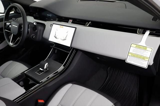 2026 Land Rover Range Rover Evoque Dynamic SE