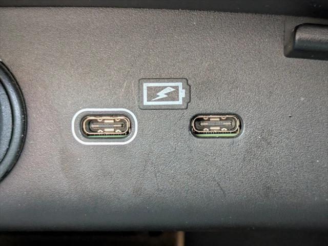 2026 Volvo XC40 Plus, B5 AWD Gas mild hybrid, Dark
