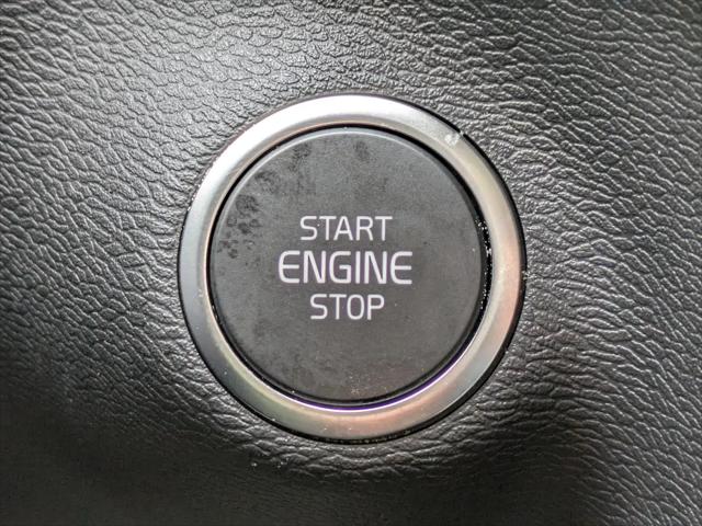 2026 Volvo XC40 Plus, B5 AWD Gas mild hybrid, Dark