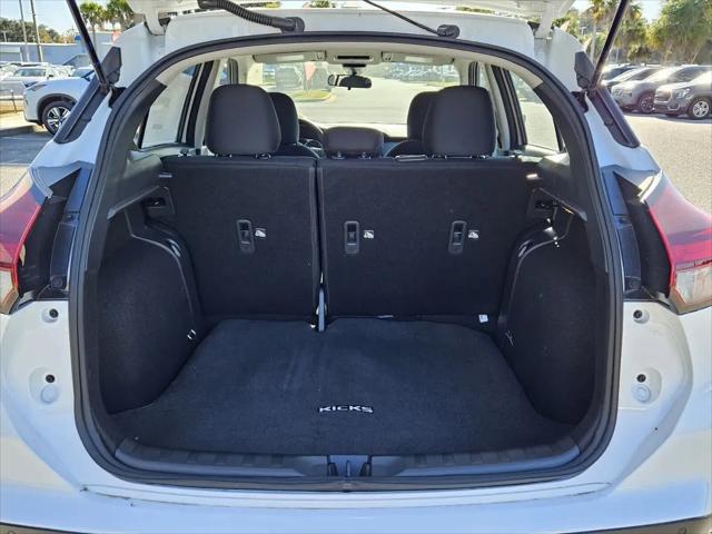 2025 Nissan Kicks S