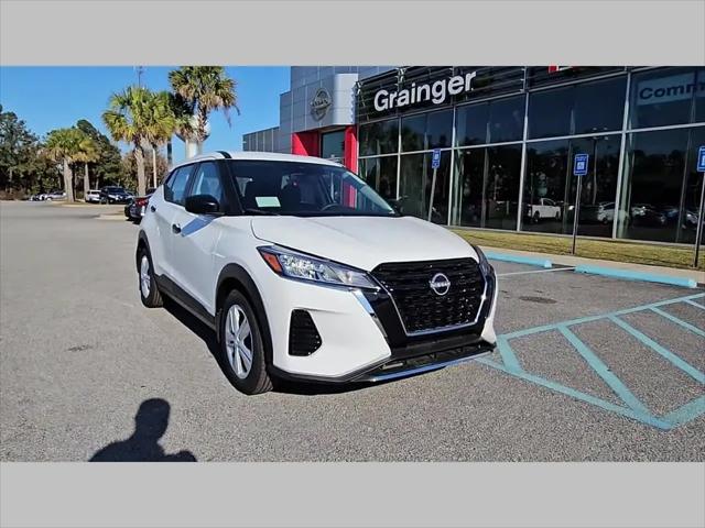 2025 Nissan Kicks S
