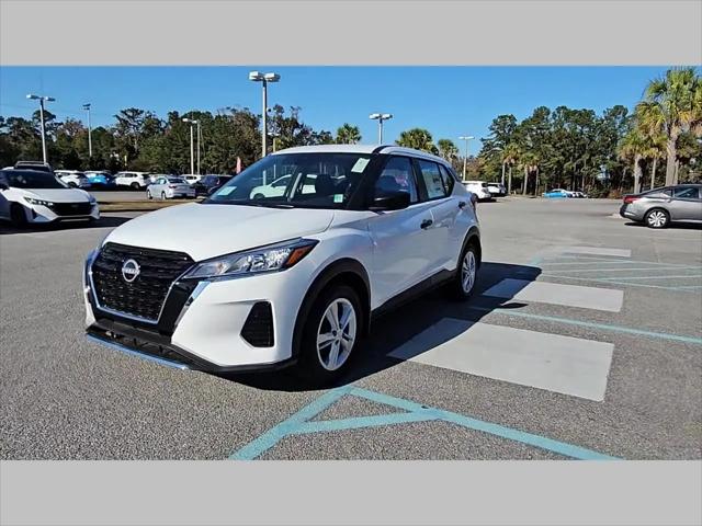 2025 Nissan Kicks S