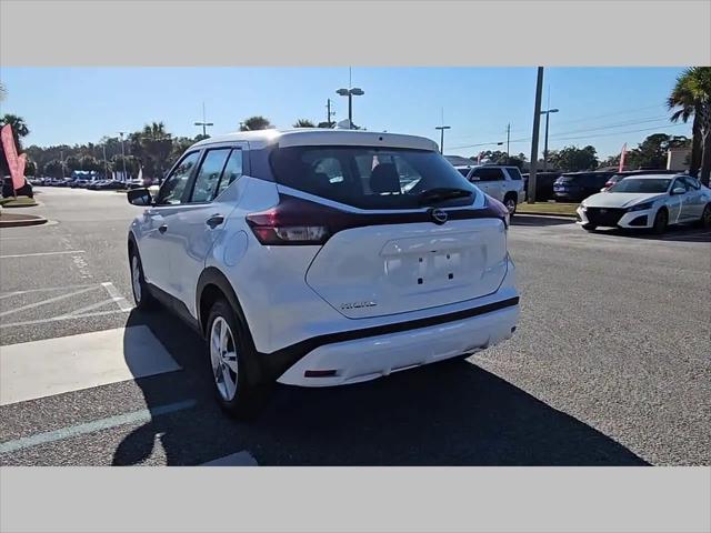 2025 Nissan Kicks S