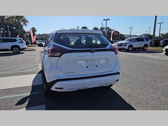 2025 Nissan Kicks S