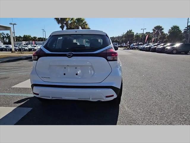 2025 Nissan Kicks S