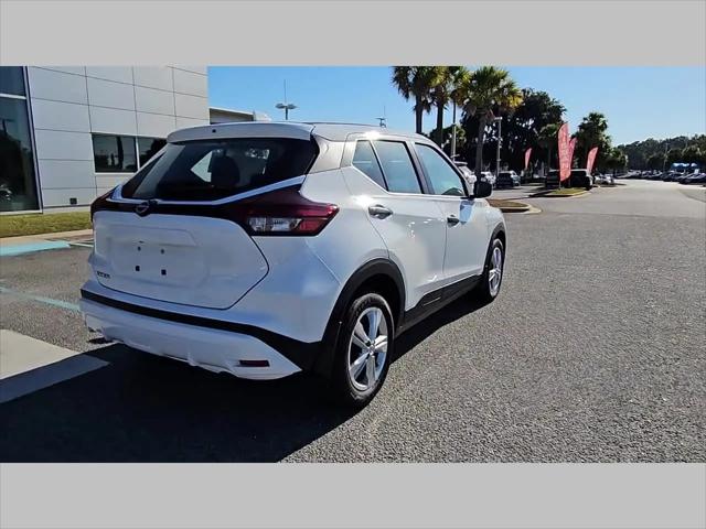 2025 Nissan Kicks S