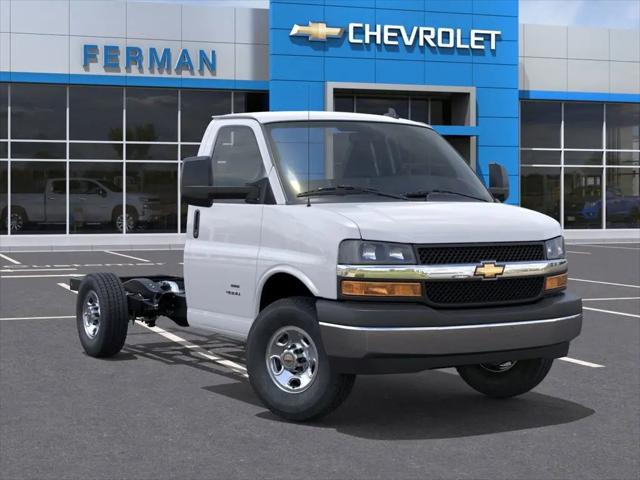 2025 Chevrolet Express Cutaway Work Van