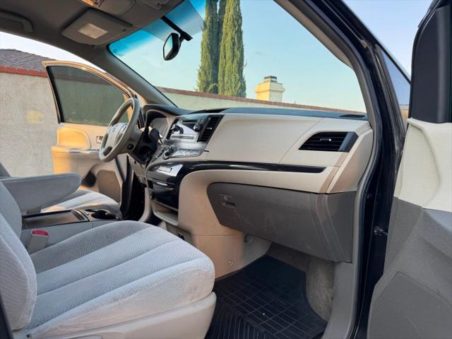 2014 Toyota Sienna LE 7 Passenger