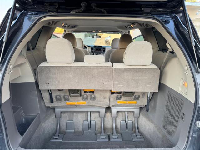 2014 Toyota Sienna LE 7 Passenger
