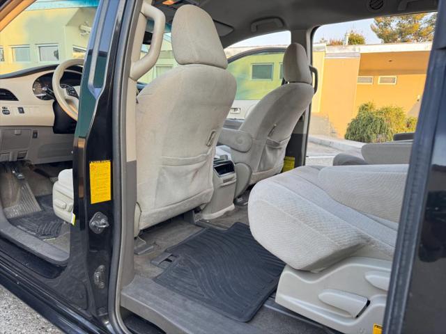 2014 Toyota Sienna LE 7 Passenger
