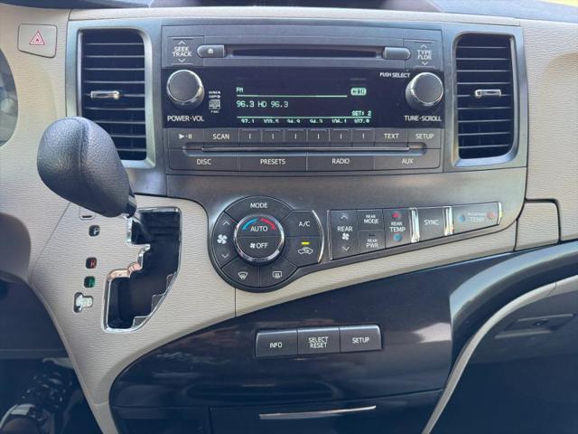 2014 Toyota Sienna LE 7 Passenger