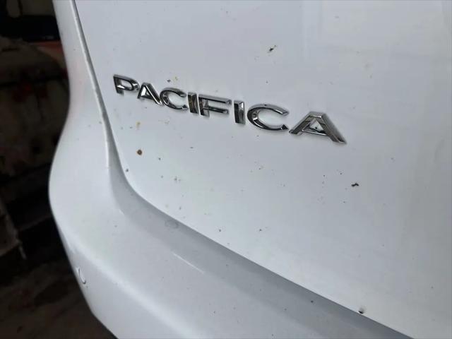 2026 Chrysler Pacifica Select AWD