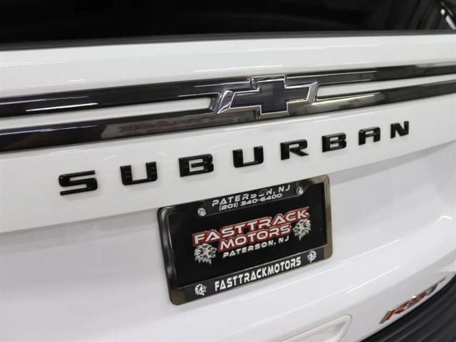 2022 Chevrolet Suburban 4WD RST