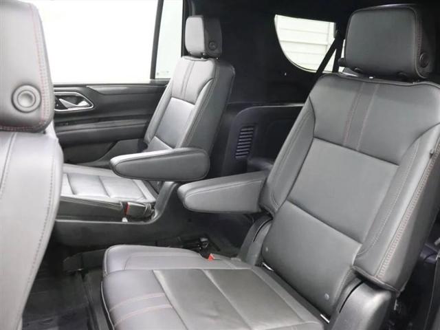 2022 Chevrolet Suburban 4WD RST