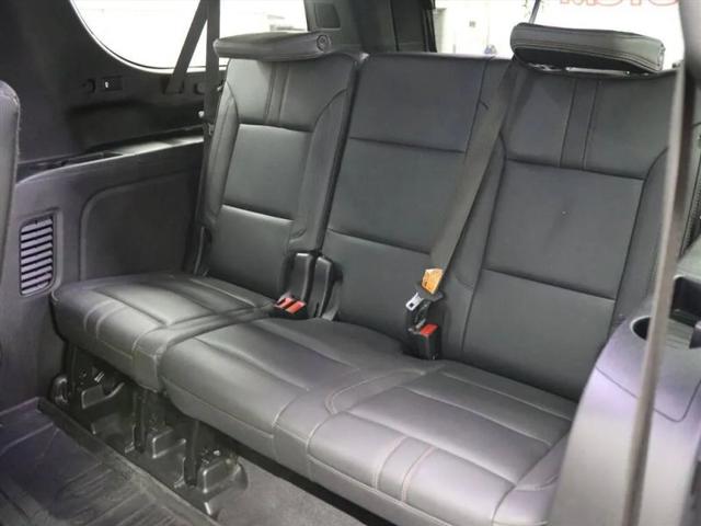 2022 Chevrolet Suburban 4WD RST