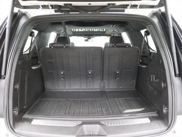 2022 Chevrolet Suburban 4WD RST