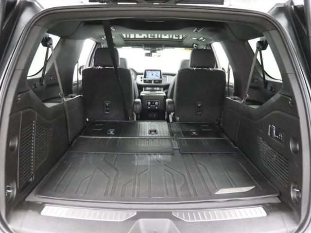 2022 Chevrolet Suburban 4WD RST