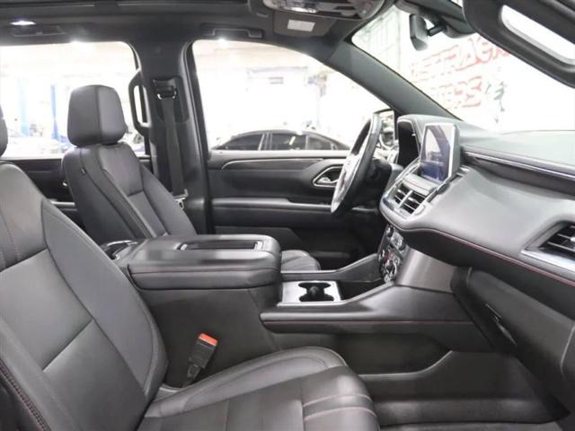 2022 Chevrolet Suburban 4WD RST