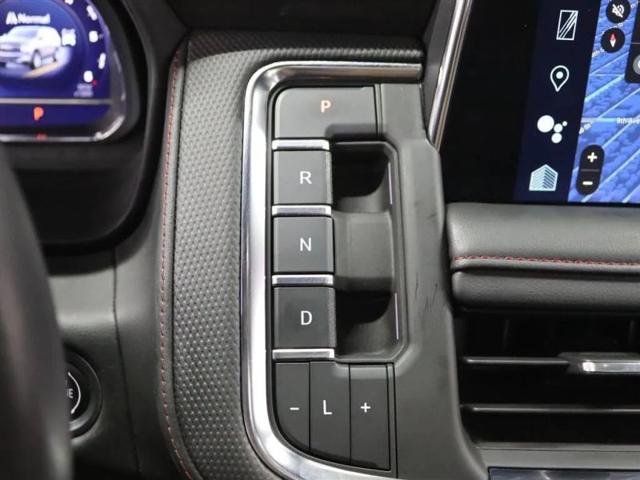 2022 Chevrolet Suburban 4WD RST