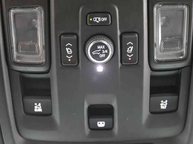 2022 Chevrolet Suburban 4WD RST