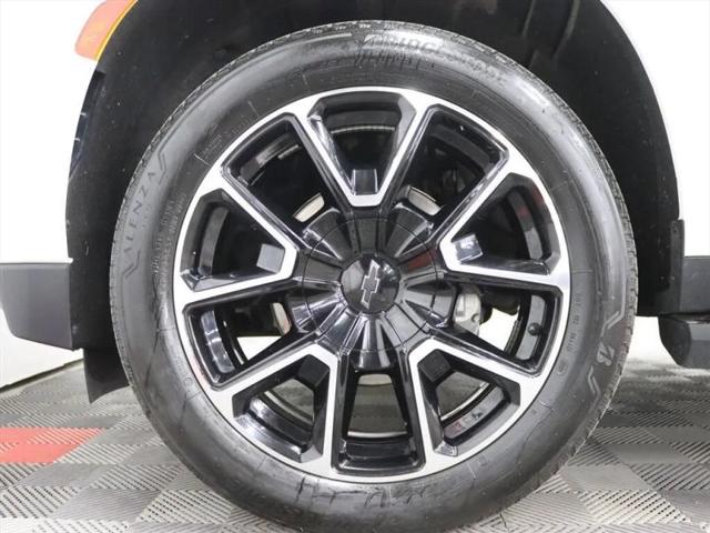 2022 Chevrolet Suburban 4WD RST