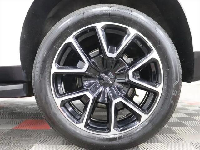 2022 Chevrolet Suburban 4WD RST