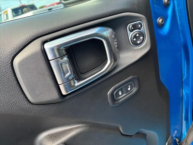 2025 Jeep Wrangler 4-Door Summit 4x4