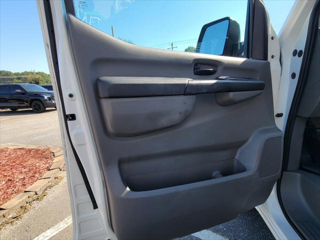 2015 Nissan 2500 SV V6