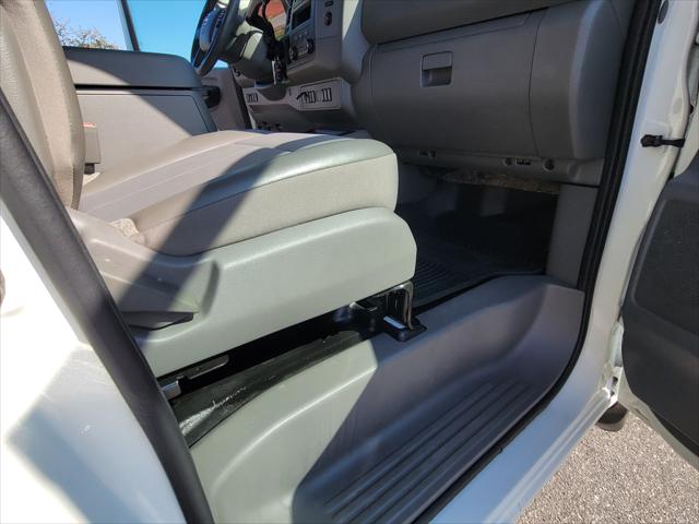 2015 Nissan 2500 SV V6