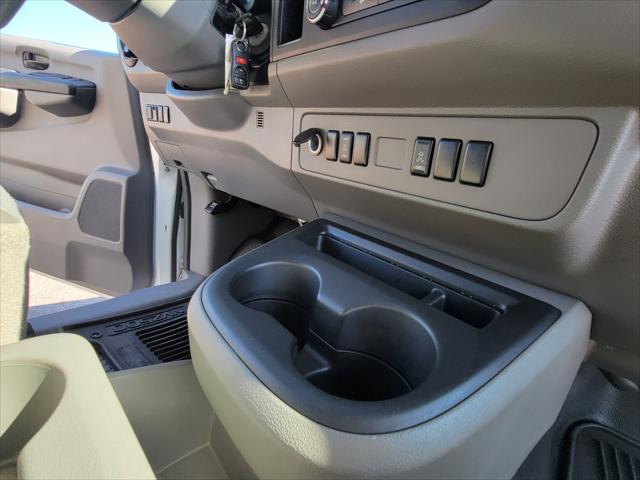 2015 Nissan 2500 SV V6