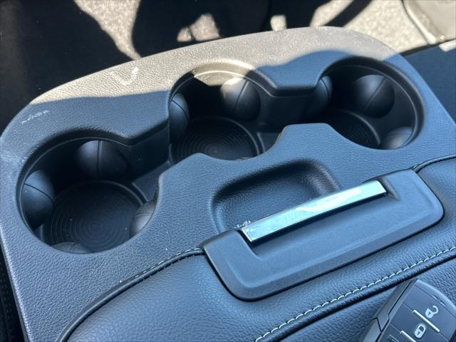 2026 RAM Ram 3500 RAM 3500 TRADESMAN CREW CAB 4X4 8 BOX