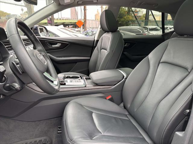 2023 Audi Q8 Premium 55 TFSI quattro Tiptronic [12]