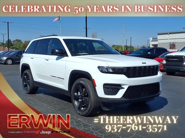 2023 Jeep Grand Cherokee Altitude 4x4 2023 Jeep Grand Cherokee Altitude 4x4