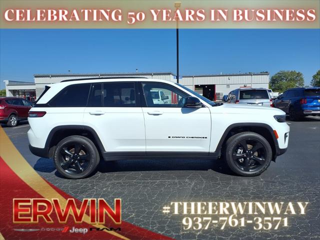 2023 Jeep Grand Cherokee Altitude 4x4 2023 Jeep Grand Cherokee Altitude 4x4